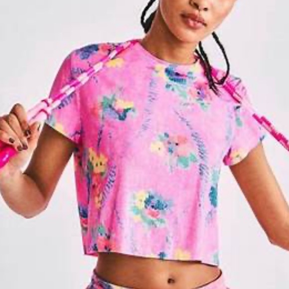 LoveShackFancy Tops - Beach Riot/ Loveshack Fancy cropped tee